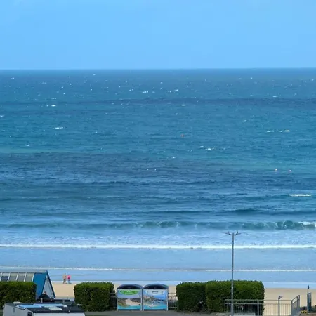 Apartment- Stunning Sea Views- 100m To Beach- Sleeps 6